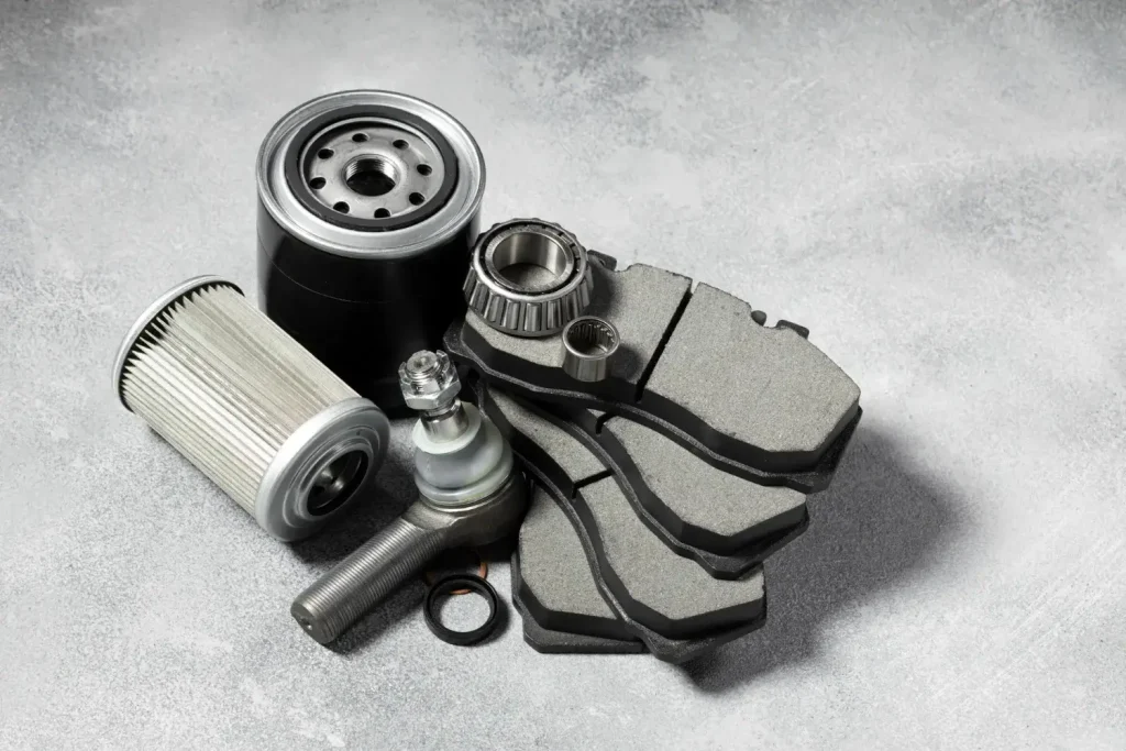 عکسی از چند عدد لوازم یدکی در کنار هم